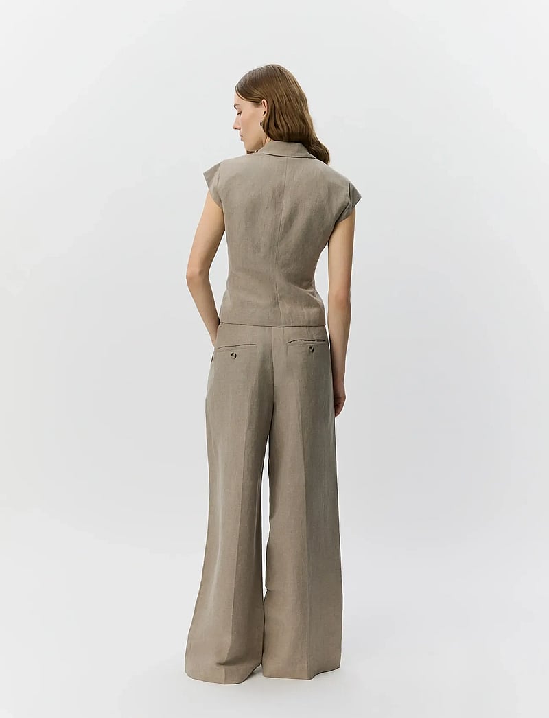 Sofie Schnoor - IZRASW LINEN MIX TROUSERS - hørbukser - dark sand - 4