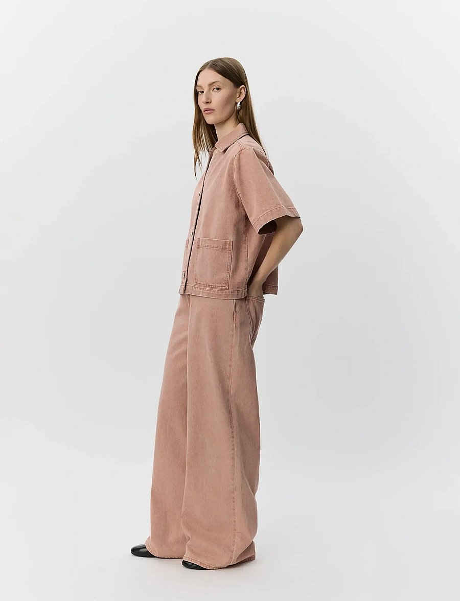 Sofie Schnoor - MANJASW SHORT SLEEVE DENIM SHIRT - jeansskjortor - rose denim - 4