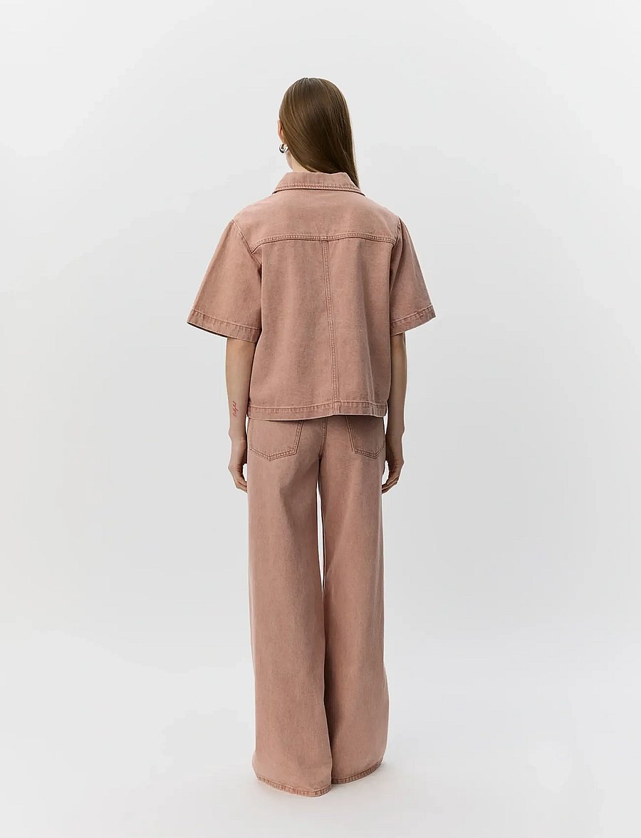 Sofie Schnoor - MANJASW SHORT SLEEVE DENIM SHIRT - jeansskjortor - rose denim - 5