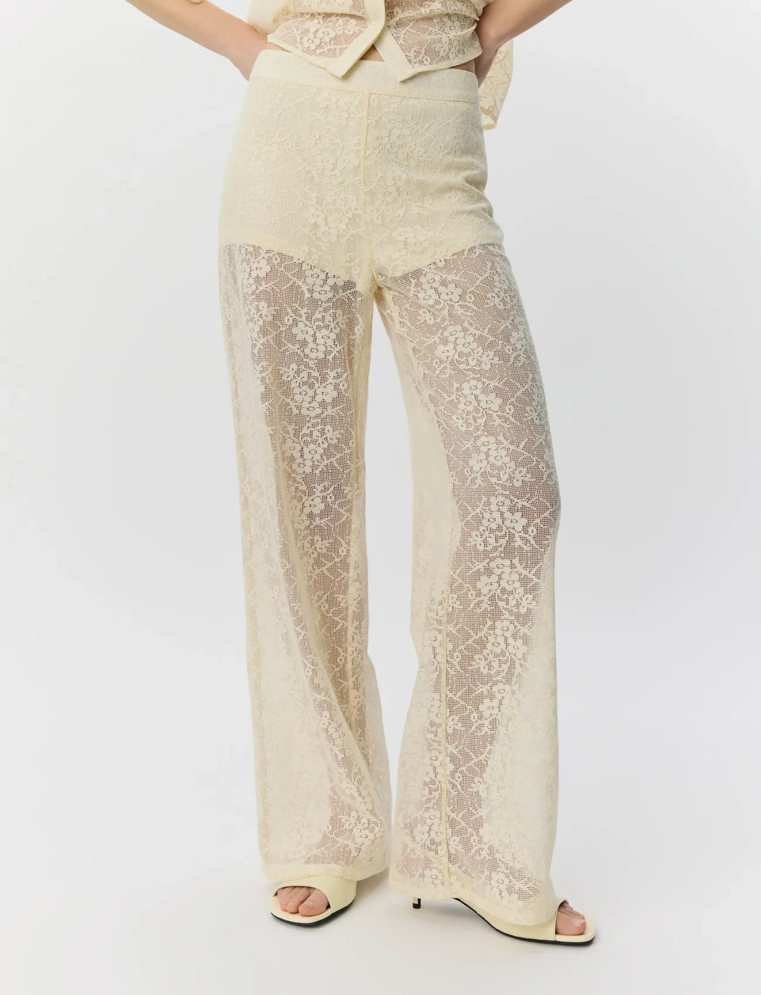 Sofie Schnoor - IVYSW CROCHET LACE TROUSERS - bukser med brede ben - cream white - 5