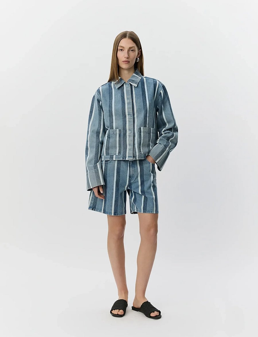 Sofie Schnoor - OZILASW STRIPED DENIM SHORTS - jorts - blue denim stripe - 0
