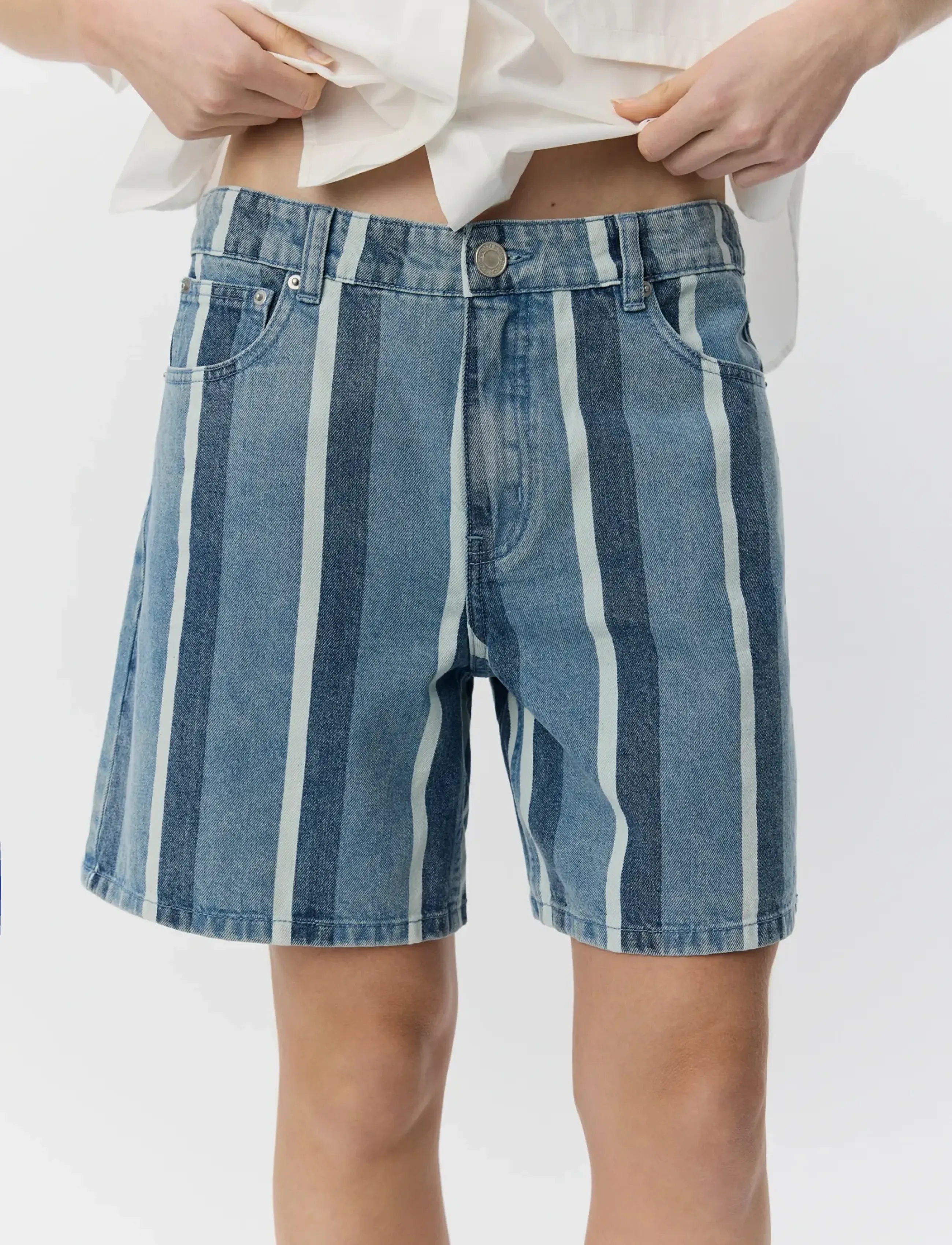 Sofie Schnoor - OZILASW STRIPED DENIM SHORTS - jorts - blue denim stripe - 5