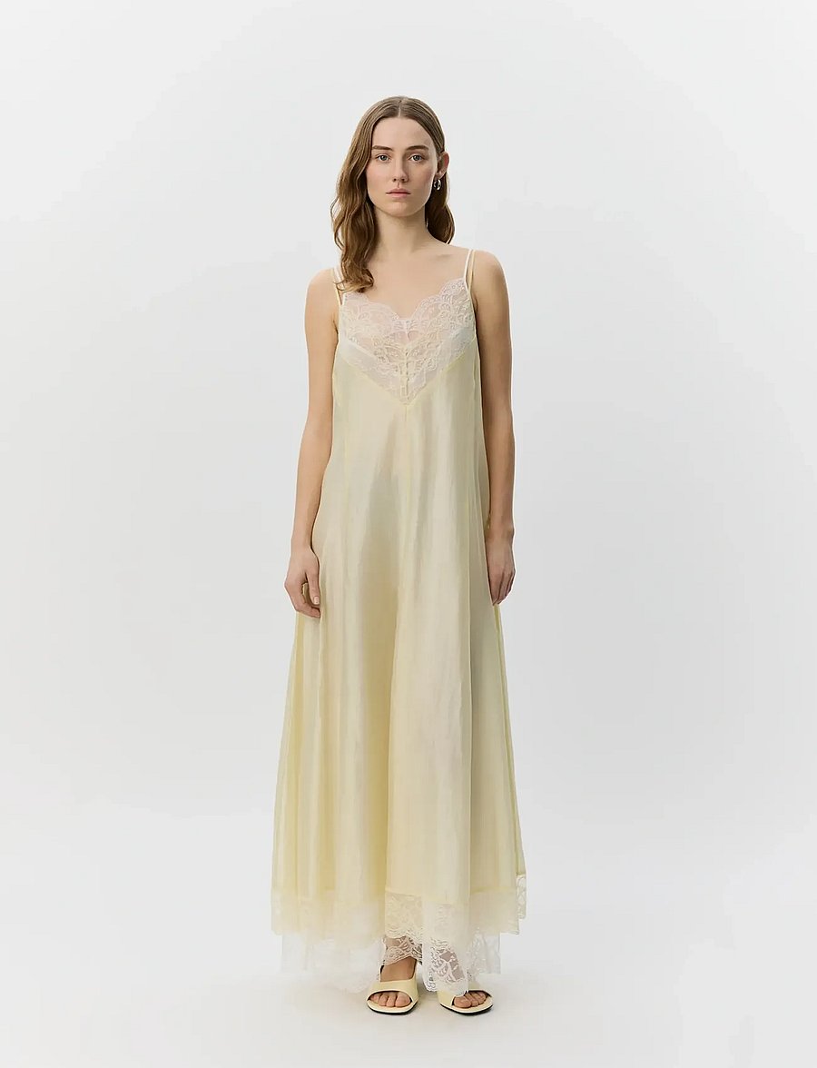 Sofie Schnoor - ESMASW DRESS WITH LACE DETAILS - schlupfkleider - creme yellow - 0