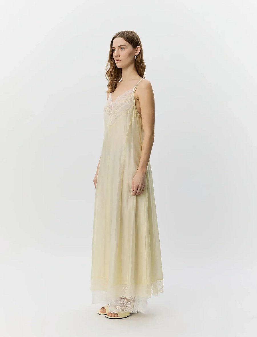 Sofie Schnoor - ESMASW DRESS WITH LACE DETAILS - schlupfkleider - creme yellow - 3