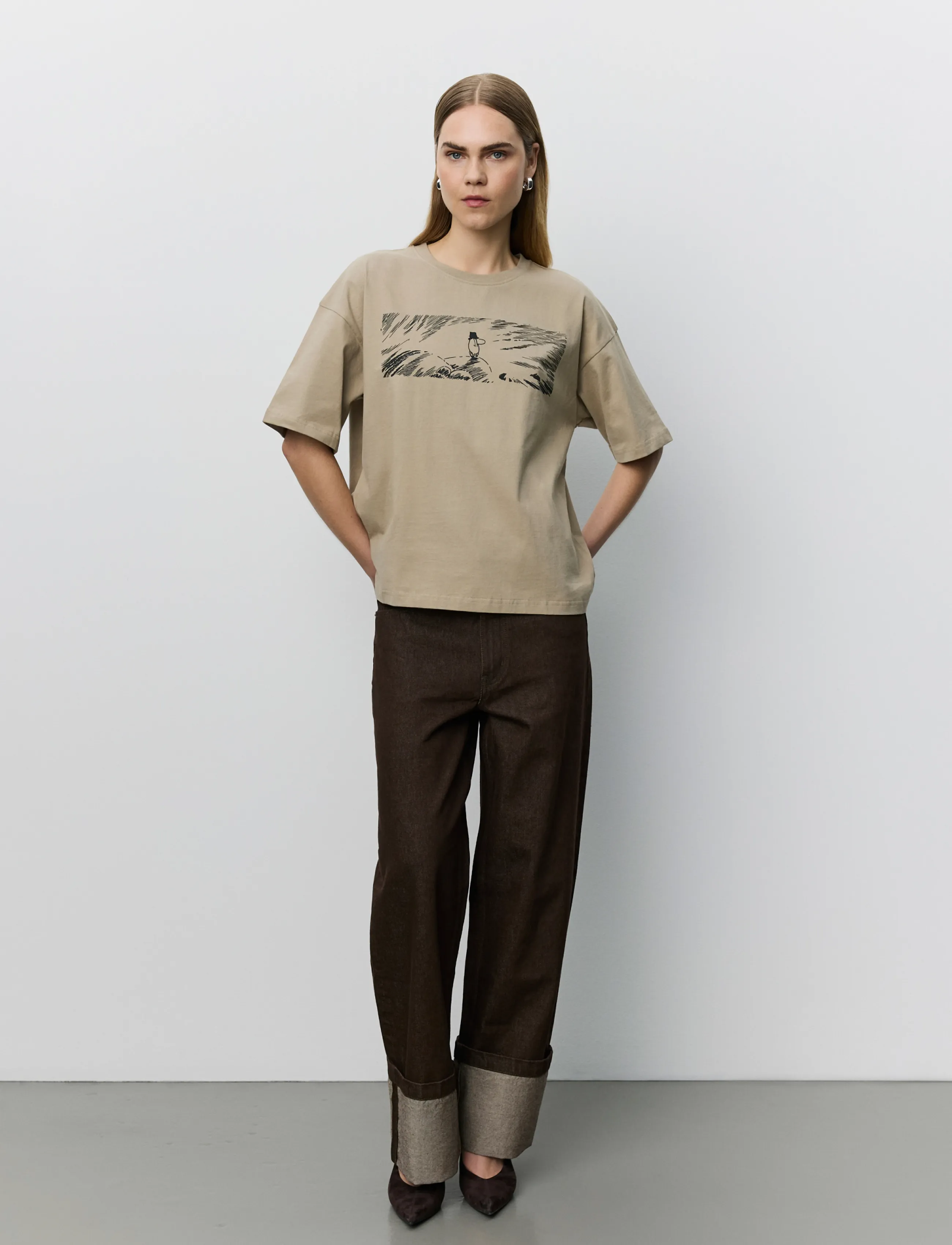 Sofie Schnoor - VERINASW MOOMIN BOXY T-SHIRT - t-shirts - sand - 4