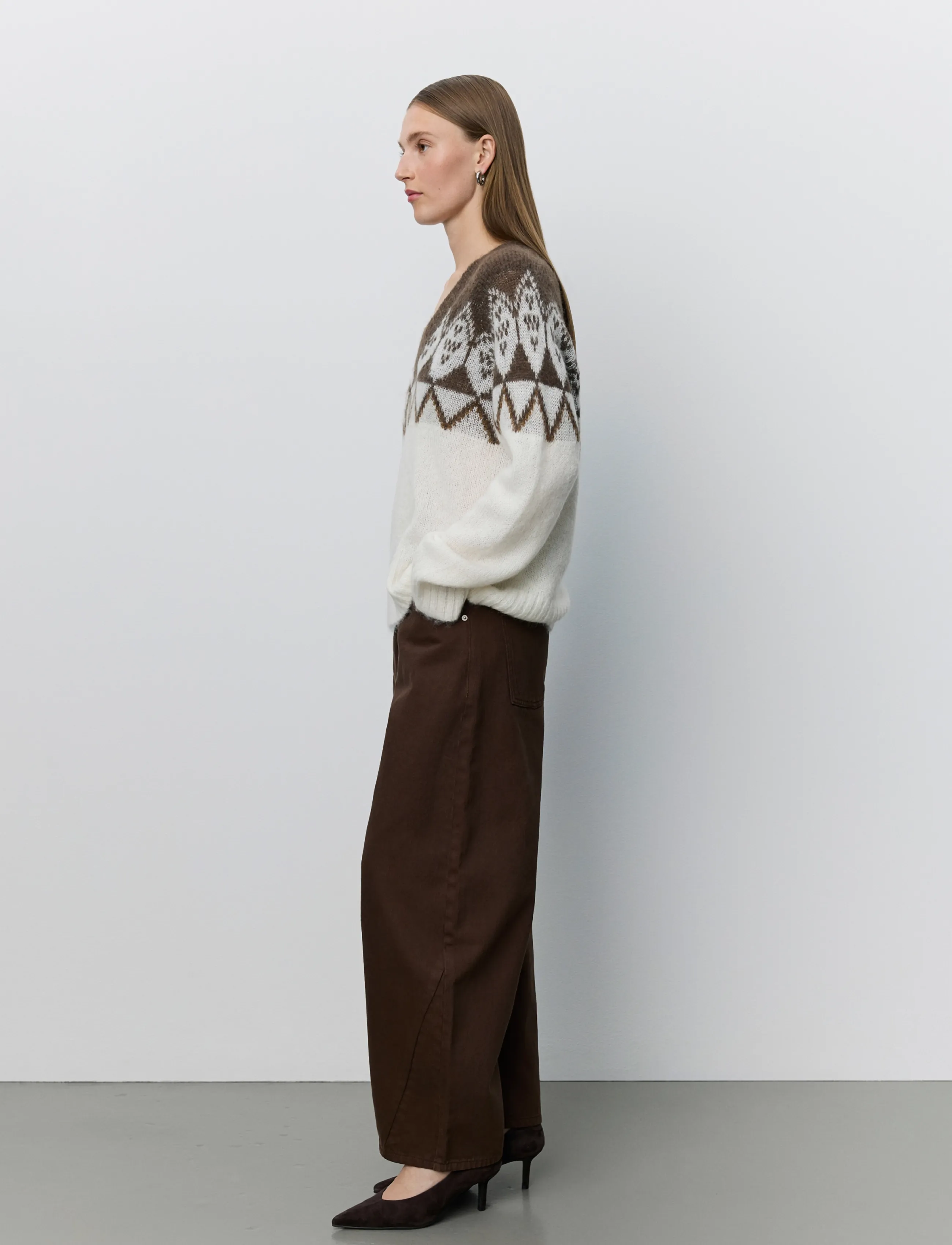 Sofie Schnoor - ALLEGRASW V-NECK KNIT SWEATER - off white - brown - 3