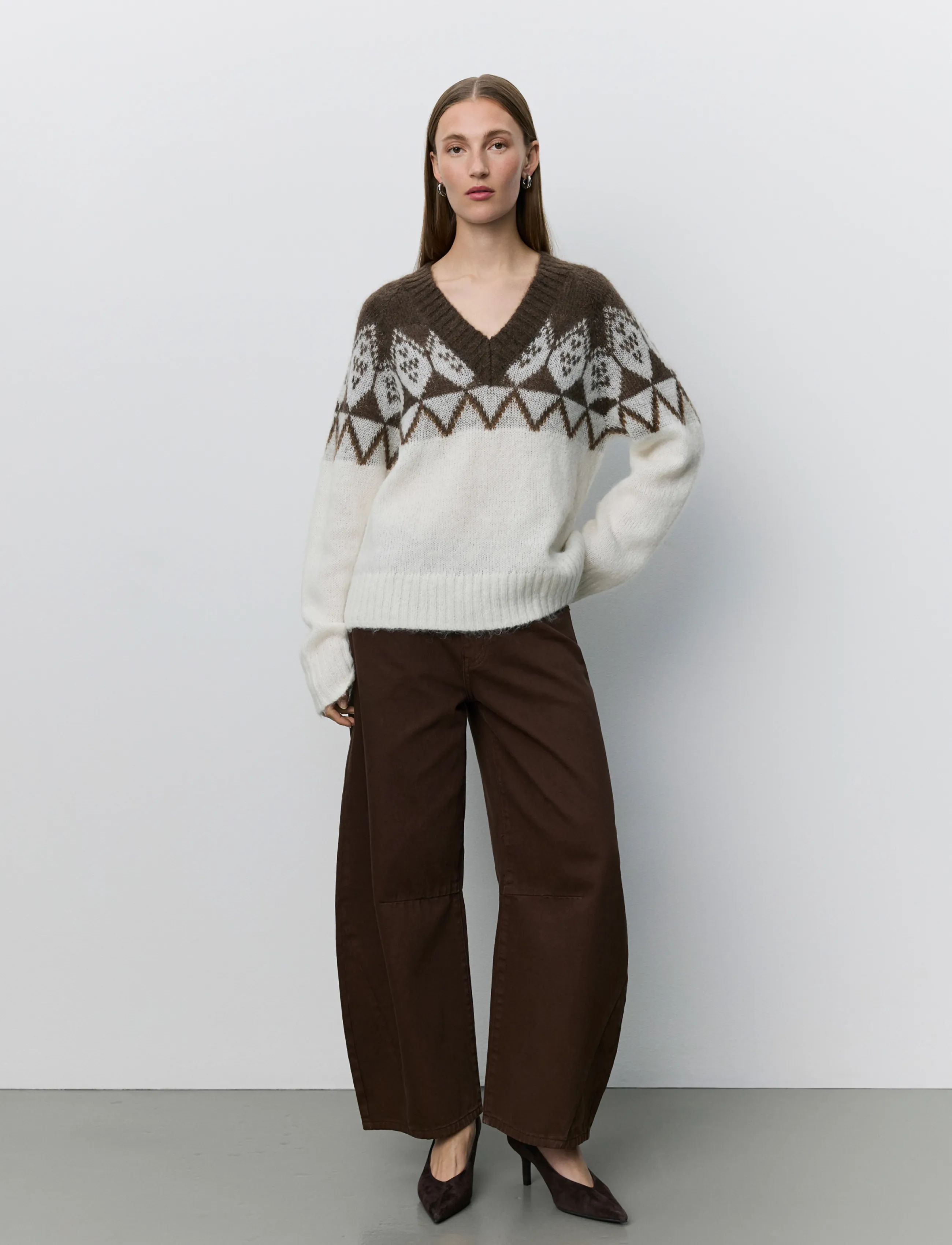 Sofie Schnoor - ALLEGRASW V-NECK KNIT SWEATER - off white - brown - 5