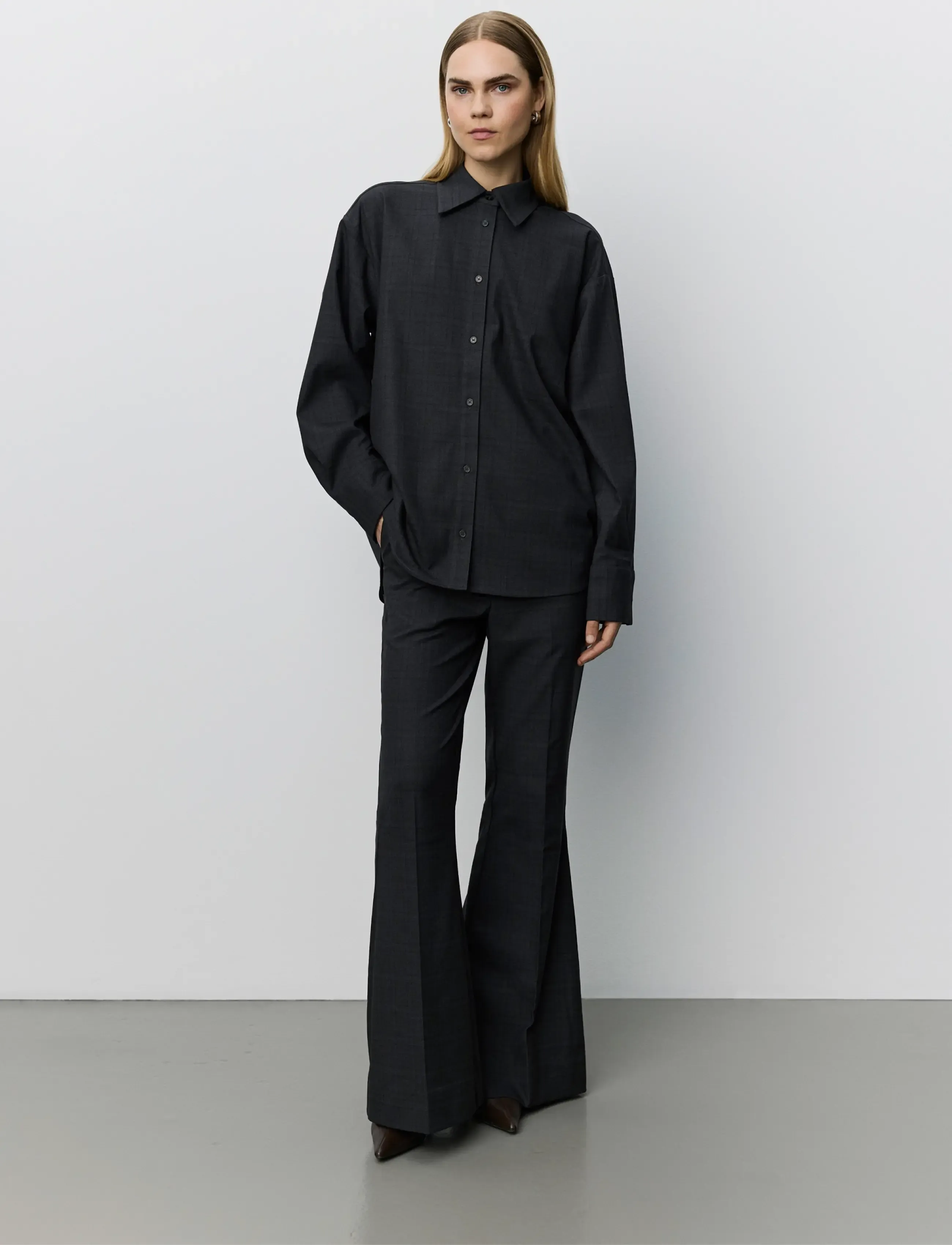 Sofie Schnoor - FLARISSW CHECKED FLARED TROUSERS - schlaghosen - grey check - 3