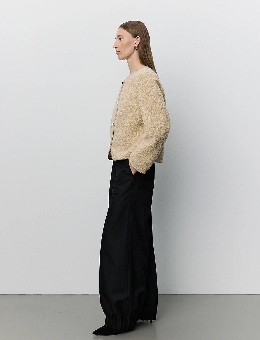 Sofie Schnoor - LOUANASW PLEATED TROUSERS - hosen mit geradem bein - black - 0