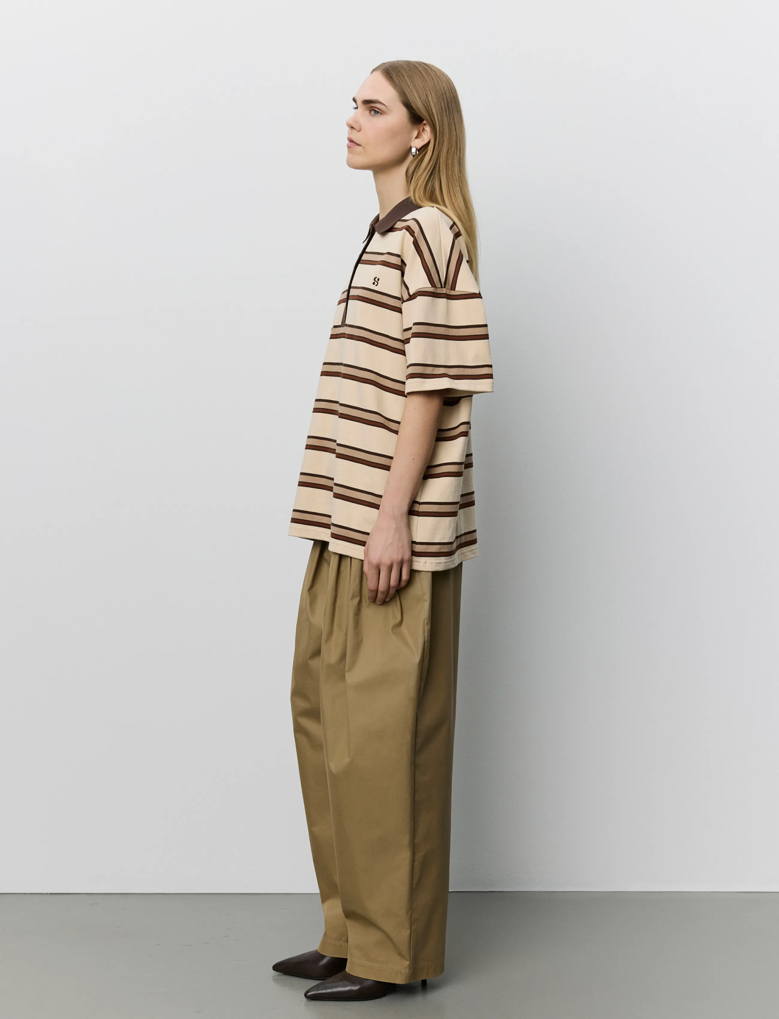 Sofie Schnoor - PILSW POLO T-SHIRT - brown striped - 5