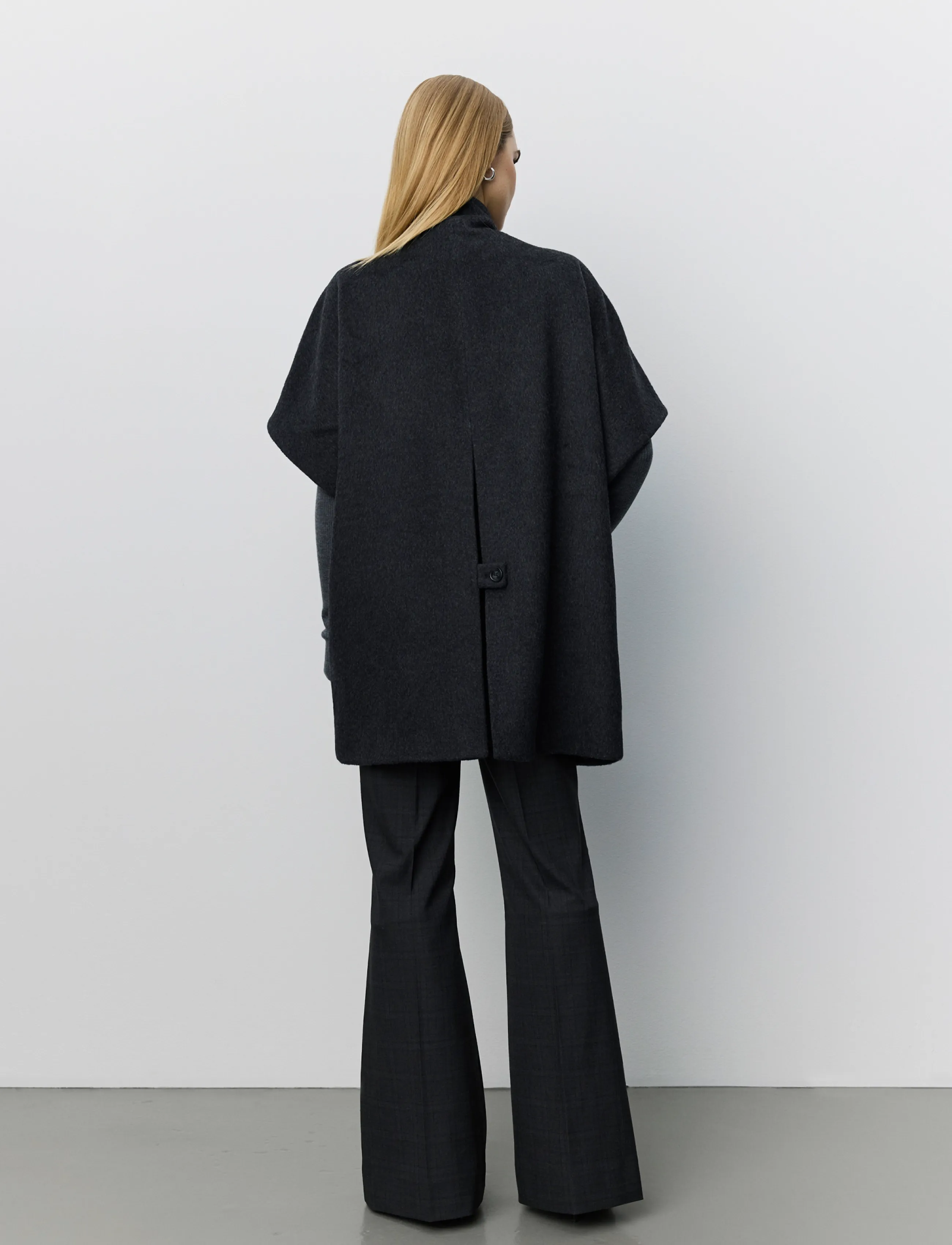 Sofie Schnoor Palominasw Cape kappor & rockar dam – bild 4