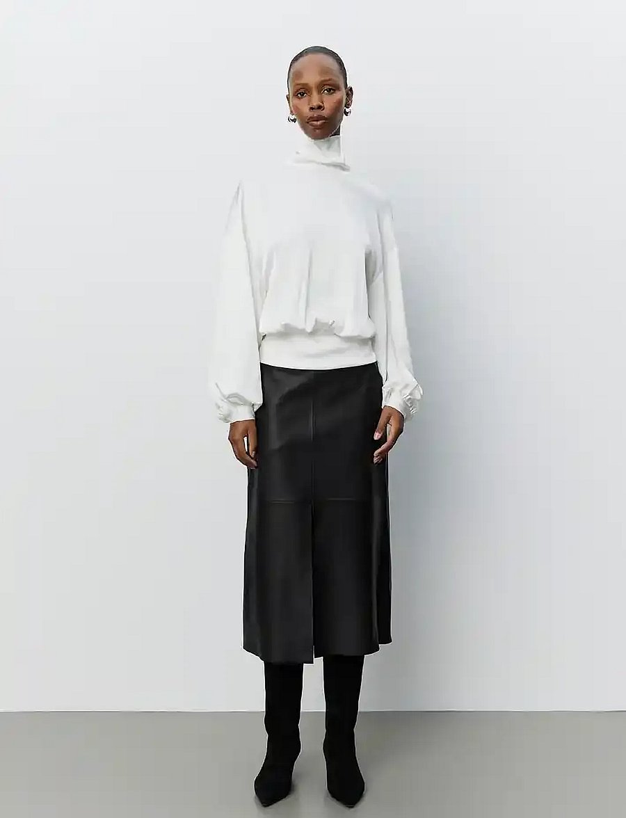 Sofie Schnoor - AMBERSW SATIN BLOUSE - langärmelige blusen - off white - 3