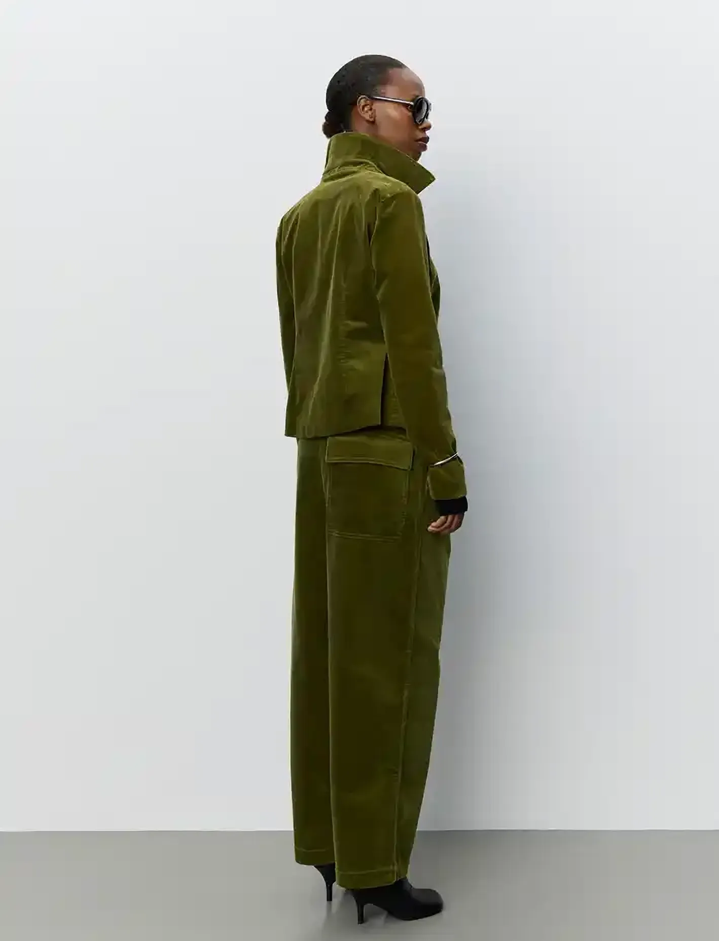 Sofie Schnoor - PRIELLASW FITTED CORDUROY JACKET - olive green - 4