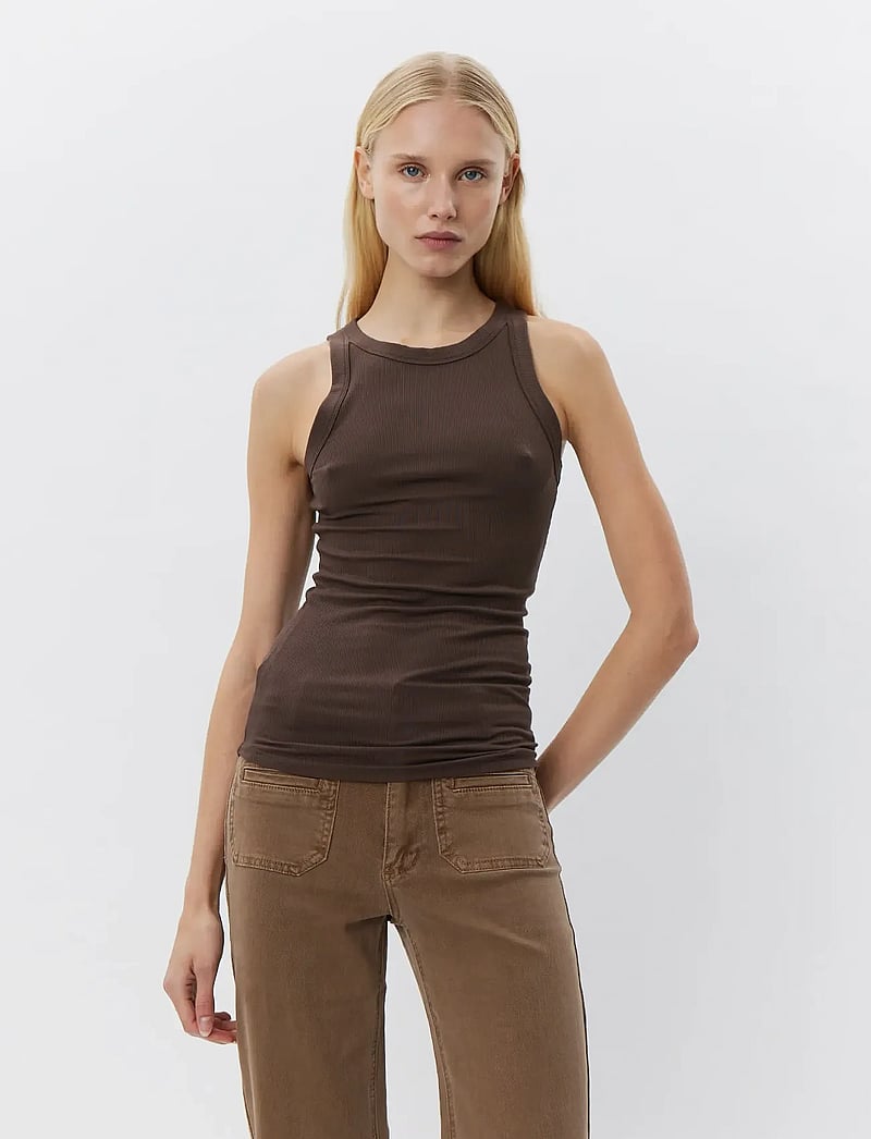 Sofie Schnoor - JULLIESW TOP - topi bez piedurknēm - brown fudge - 0