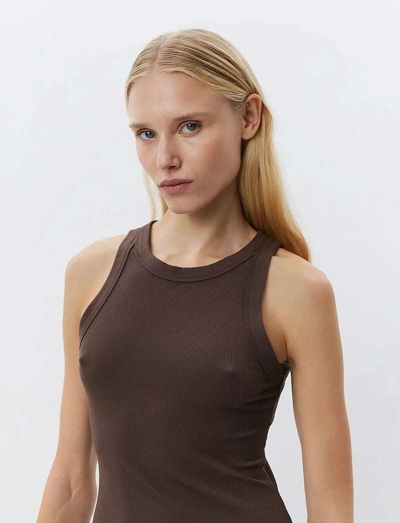 Sofie Schnoor - JULLIESW TOP - topi bez piedurknēm - brown fudge - 3