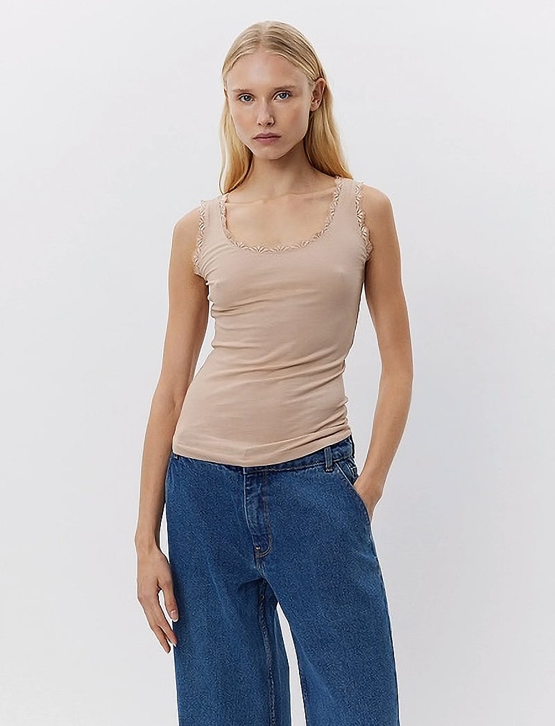 Sofie Schnoor - ULRIKKESW TOP - sleeveless tops - beige - 3