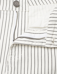 Sofie Schnoor - Skirt - lange rokken - off white striped - 3