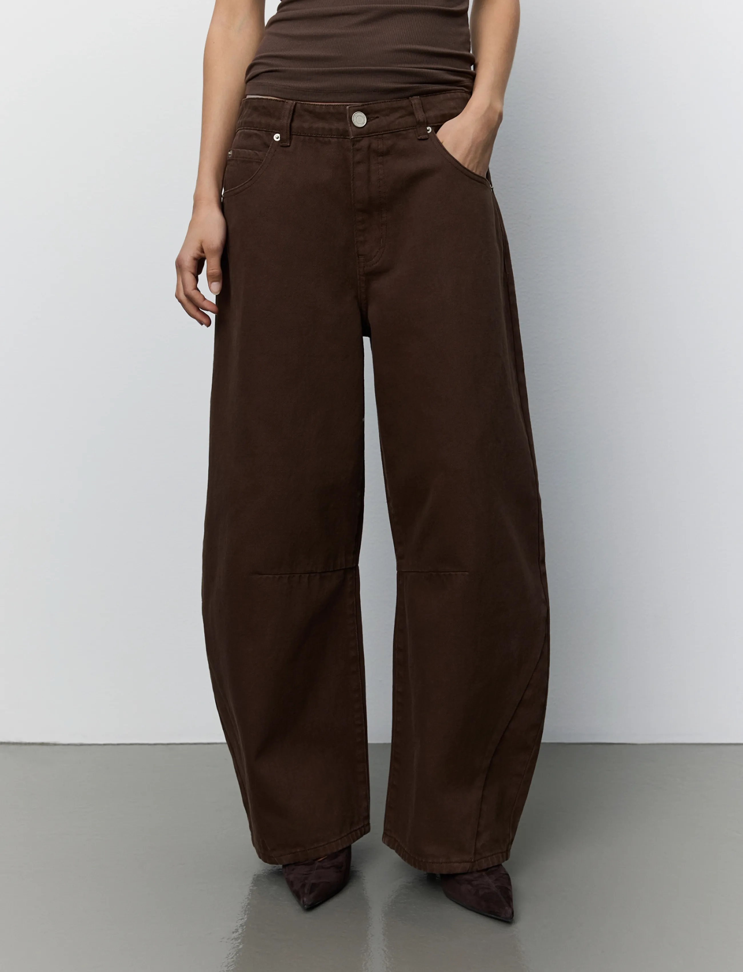 Sofie Schnoor - TOMARSW JEANS - barrel jeans - dark brown - 3