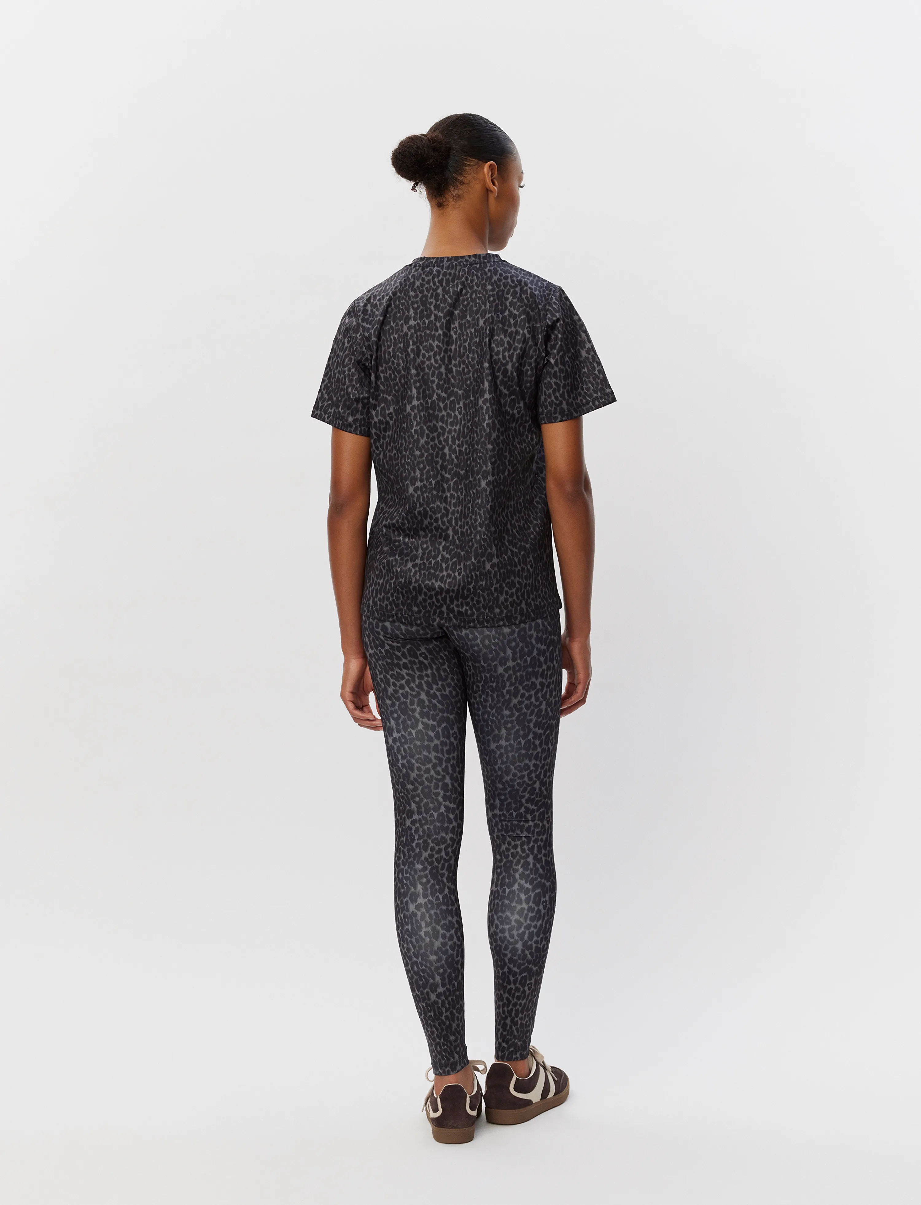 Sofie Schnoor - FIOLASPO T-SHIRT - grey leopard - 4