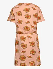 Soft Gallery - SGDELINA SUNFLOWER S_S DRESS - short-sleeved casual dresses - almost apricot - 1