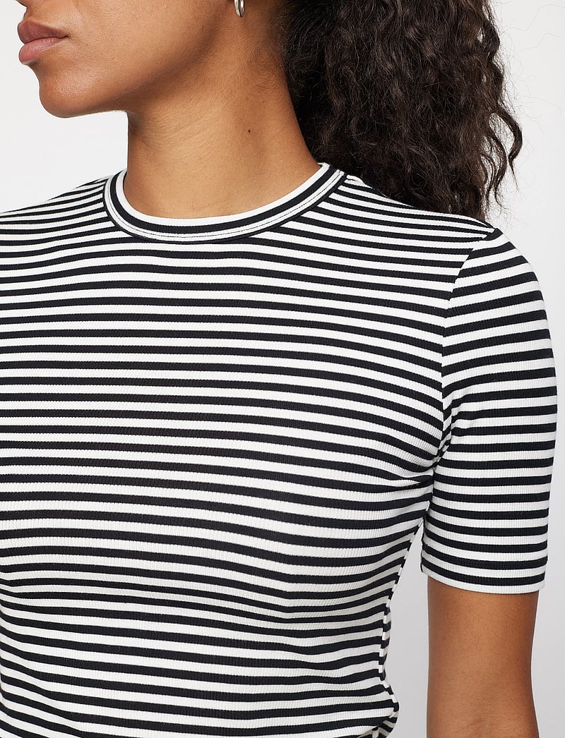 Soft Rebels - SRFenja Stripe SS Top - t-shirts - black - 3