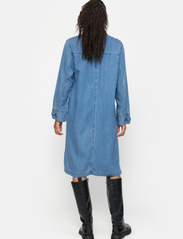 Soft Rebels - SRLila Midi Dress - midi kjoler - medium blue wash - 4