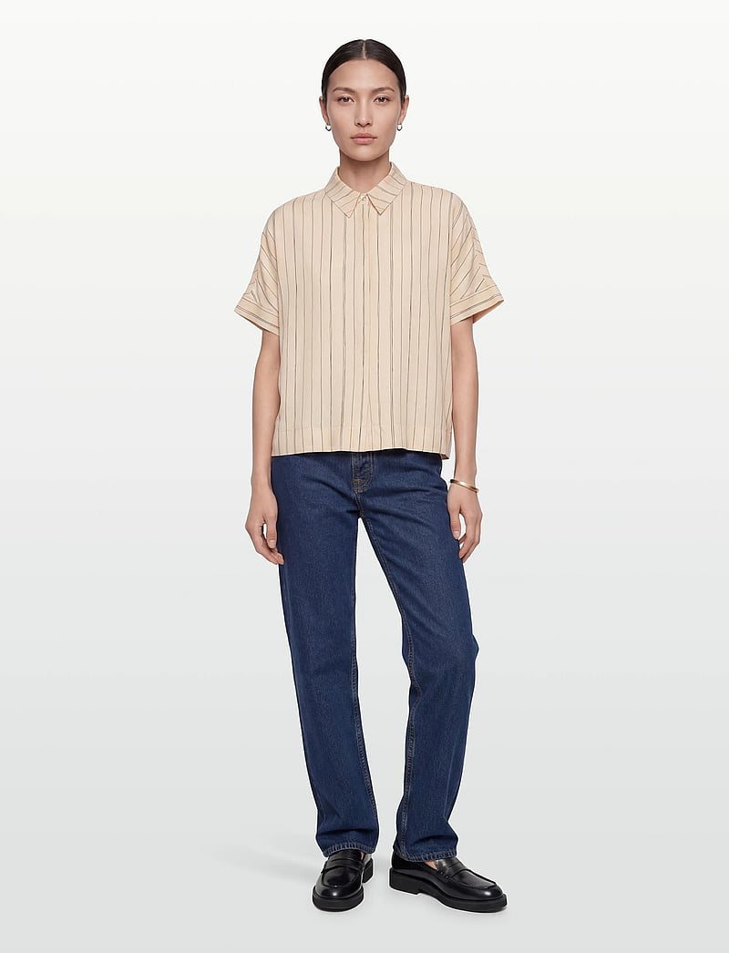 Soft Rebels - SRMargot Freedom Striped SS Shirt - kurzärmlige hemden - hand drawn stripe smoke gray - 0