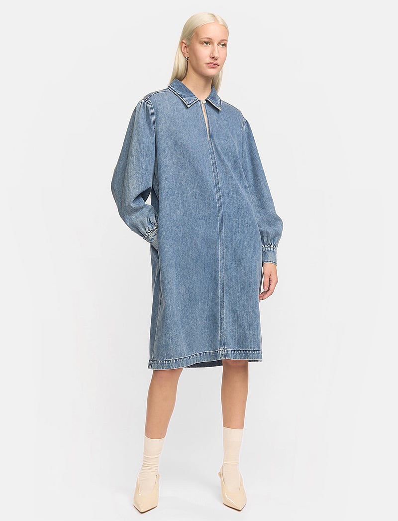 Soft Rebels - SRKeira Dress - skjortekjoler - dark blue denim - 0