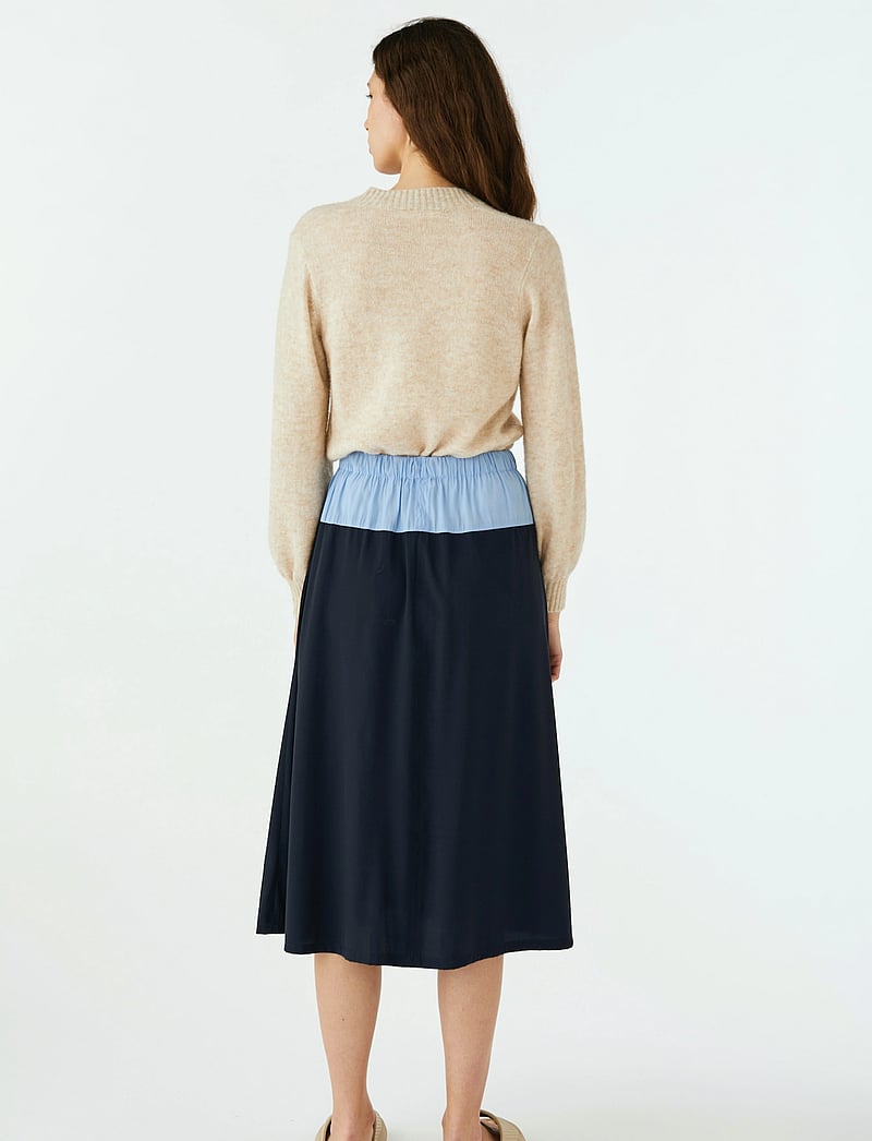 Soft Rebels - SRMajsa Midi Skirt - spódnice do kolan i midi - total eclipse - 4