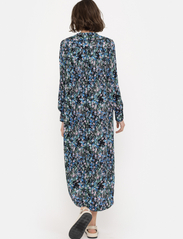 Soft Rebels - SREmber Midi Dress - summer dresses - multi pop flower azure blue print - 3