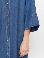 Soft Rebels - SRAzalea Midi Dress - shirt dresses - light blue wash - 5