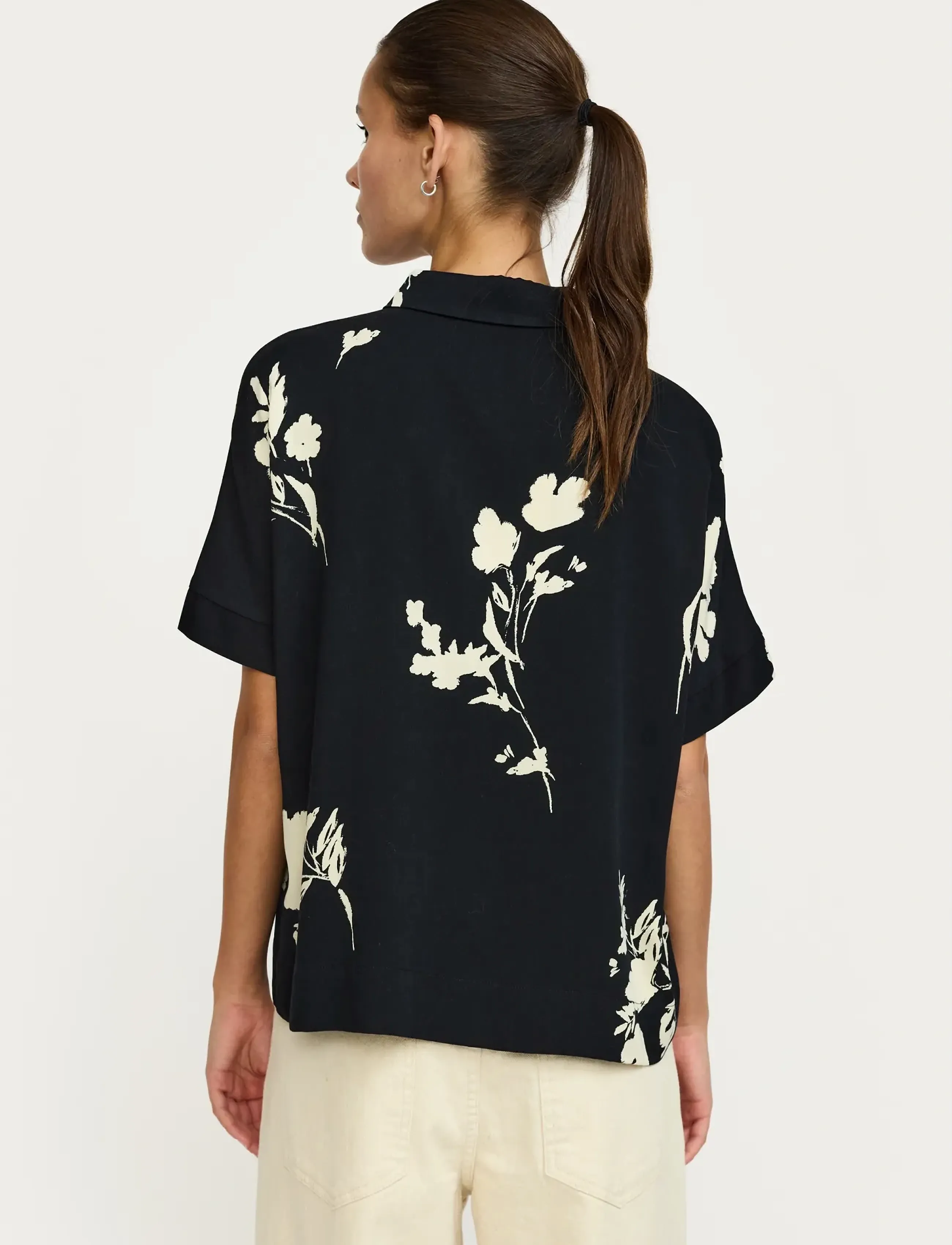 Soft Rebels - SRMelinda Freedom SS Shirt - short-sleeved shirts - 304 silent flower print - 3