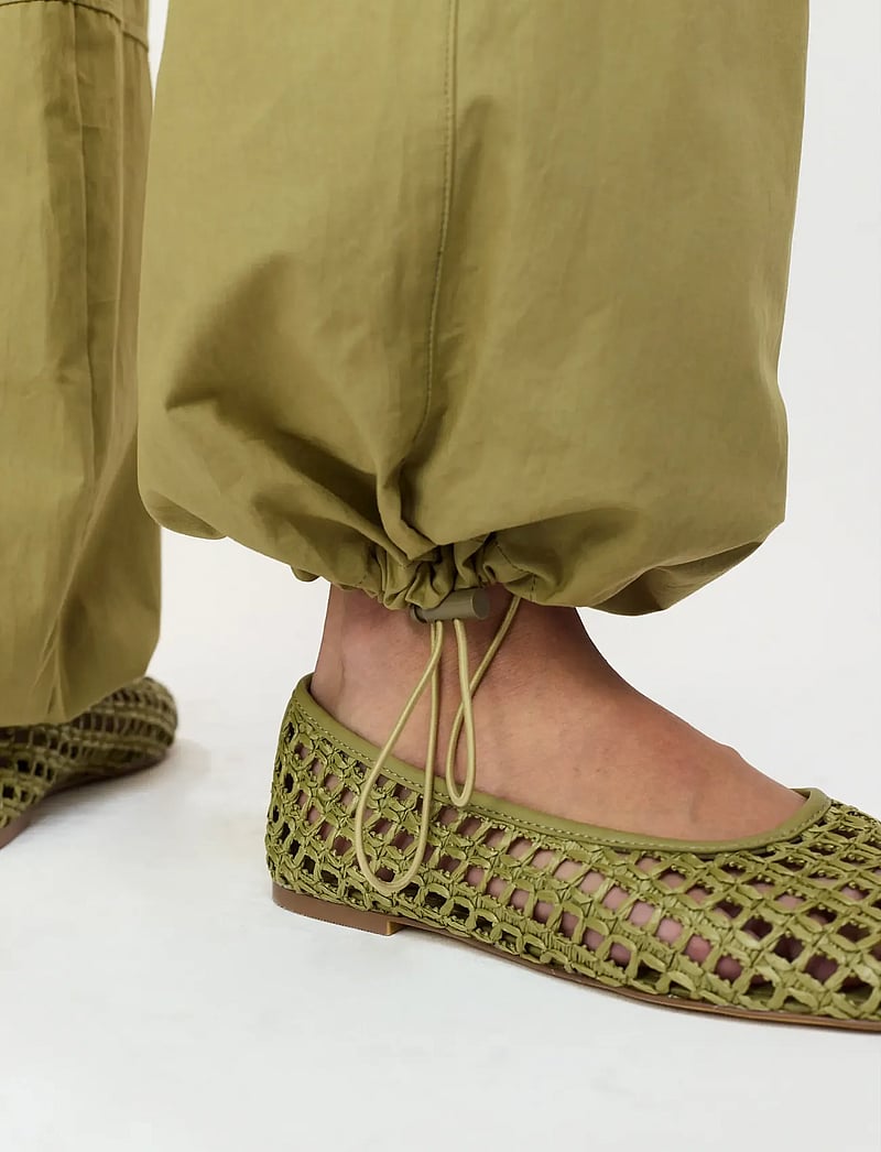 Soft Rebels - SRMarlee Pant - wide leg trousers - dried herb - 5