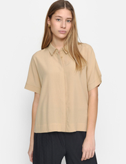 Soft Rebels - SRFreedom SS Shirt - short-sleeved shirts - safari - 2