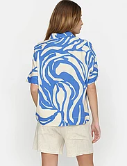 Soft Rebels - SRMio Freedom SS Shirt - blouses met korte mouwen - two tone amparo blue print - 3
