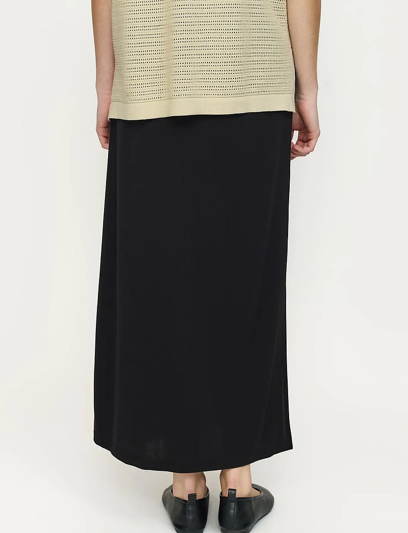 Soft Rebels - SRElla Midi Skirt - midiseelikud - black - 2