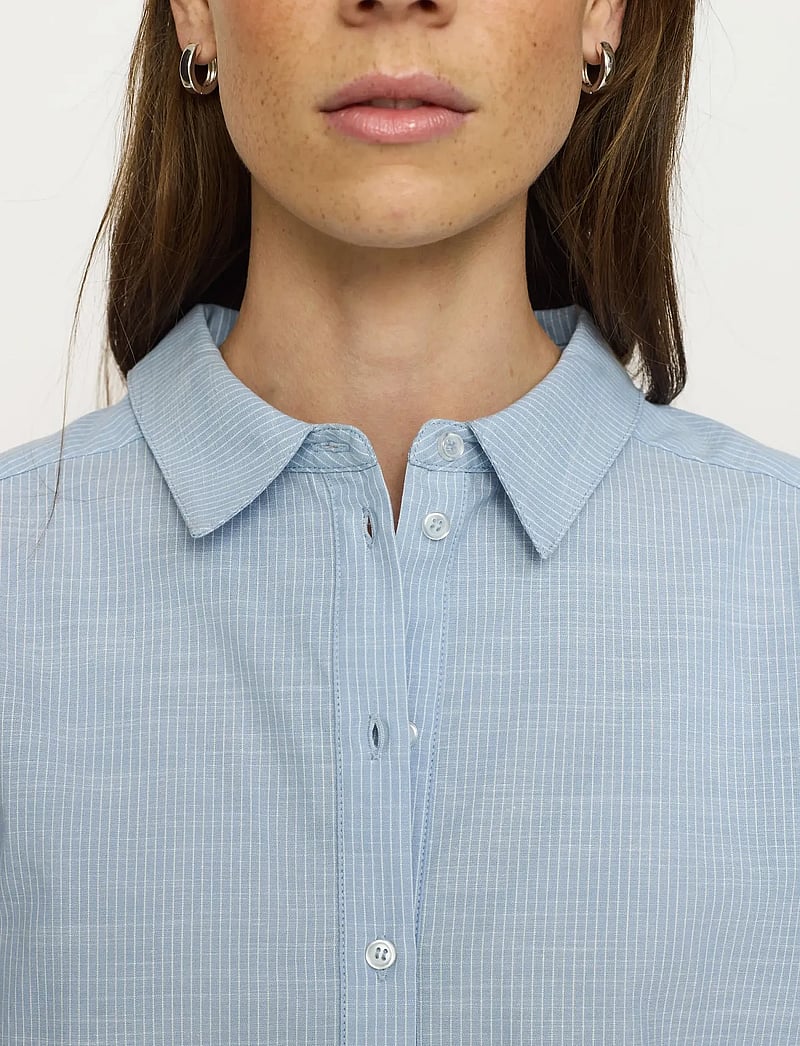 Soft Rebels - SREbbi Blouse - kurzämlige blusen - forever blue - 4