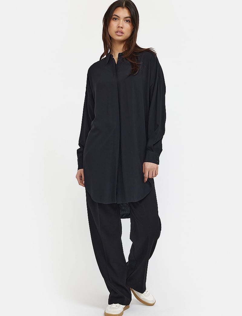 Soft Rebels - SRFreedom Long Shirt - långärmade skjortor - black - 0