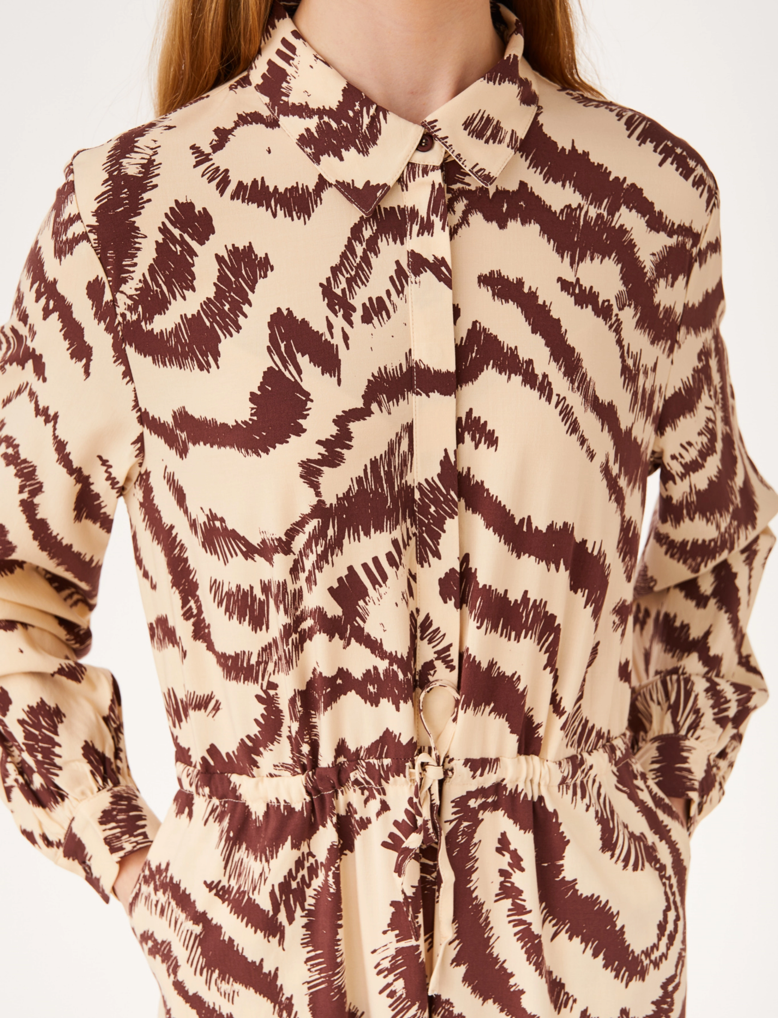 Soft Rebels - SRAmora Midi Dress - skjortekjoler - graphic waves decadent chocolate - 4