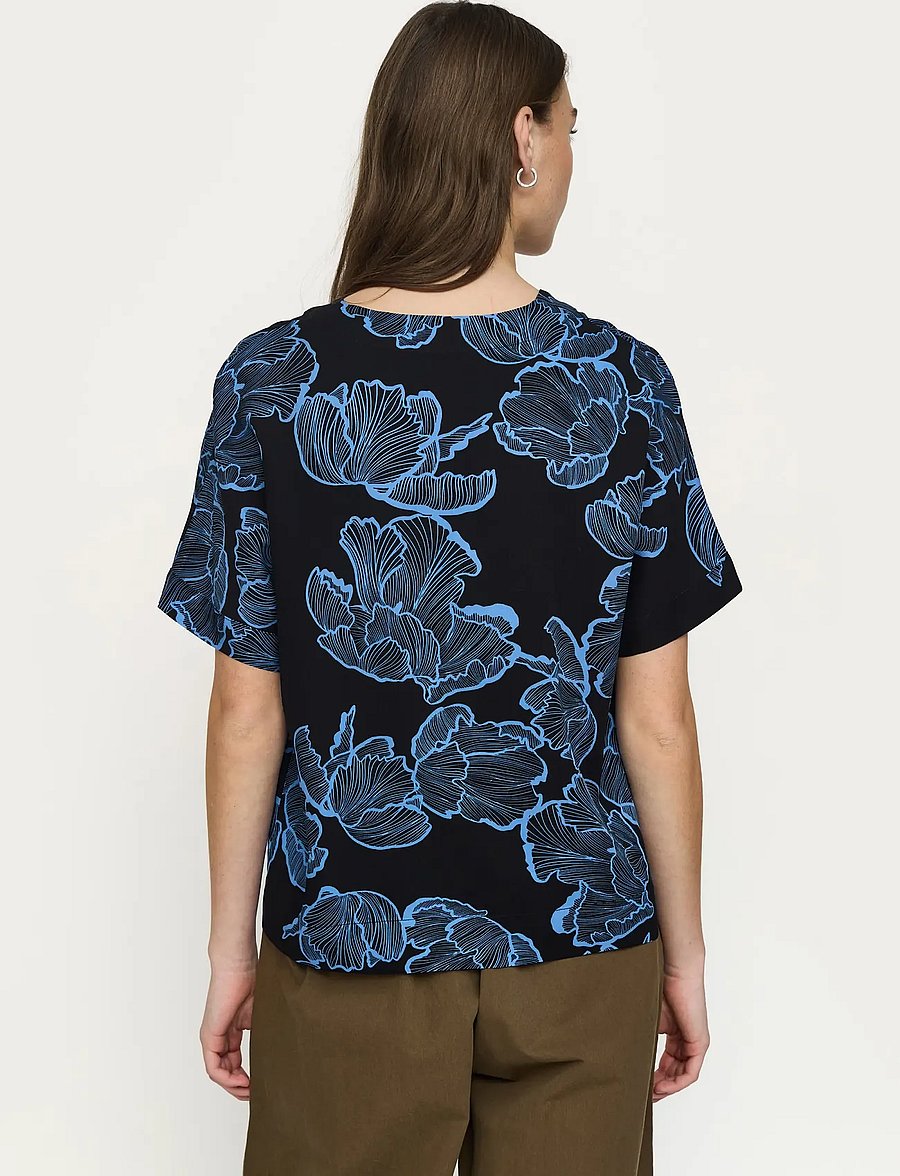Soft Rebels - SRHanni SS Blouse - kurzärmelige blusen - flower frill black - 3