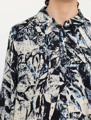 Soft Rebels - SRMila Shirt - long-sleeved shirts - landscape print sandshell - 5