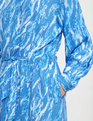 Soft Rebels - SRMikala Midi Dress - skjortklänningar - fuzzy lines delft - 3