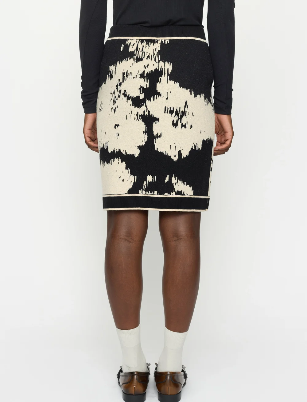 Soft Rebels - SRRogue Pattern Skirt Knit - kootud seelikud - jacquard pattern arctic wolf - 3