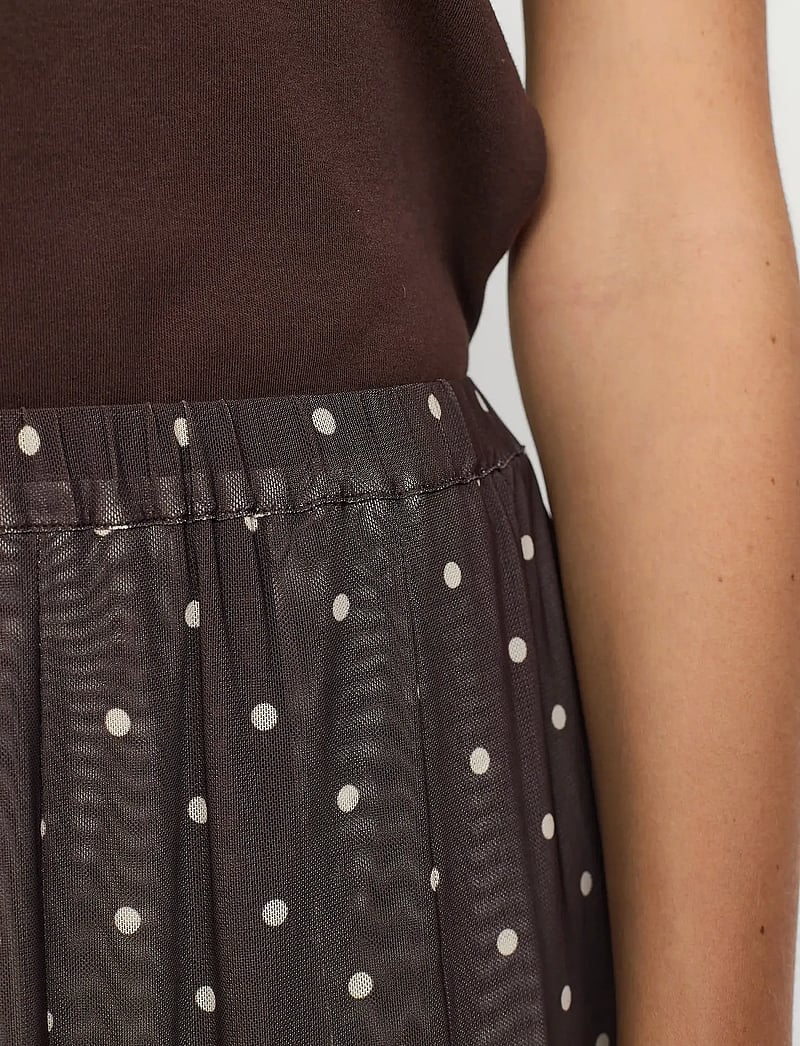 Soft Rebels - SRRoselyn Midi Skirt - plisserede nederdele - coffee bean dot - 4