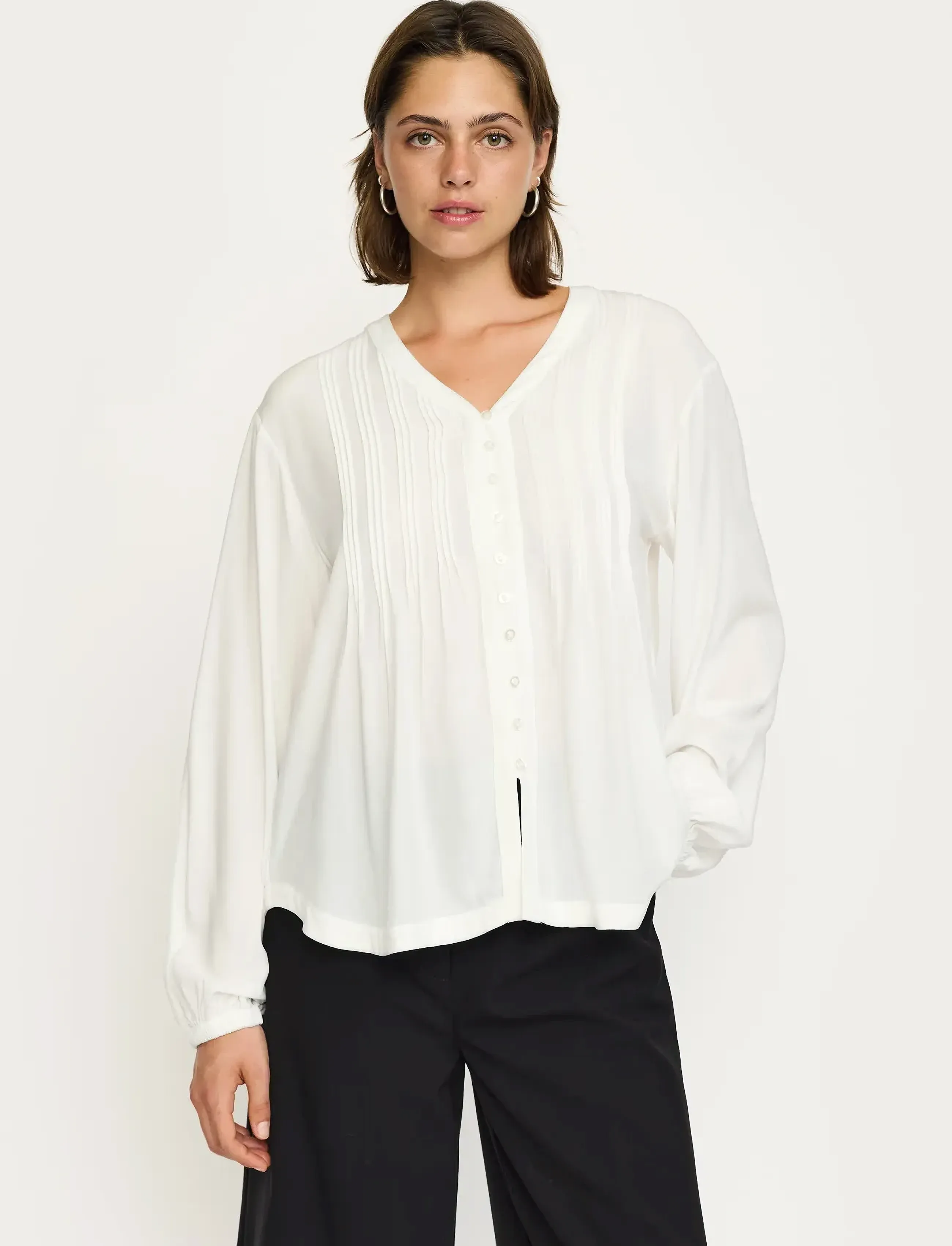 Soft Rebels - SRFreedom V-neck Blouse - long sleeved blouses - snow white - 0