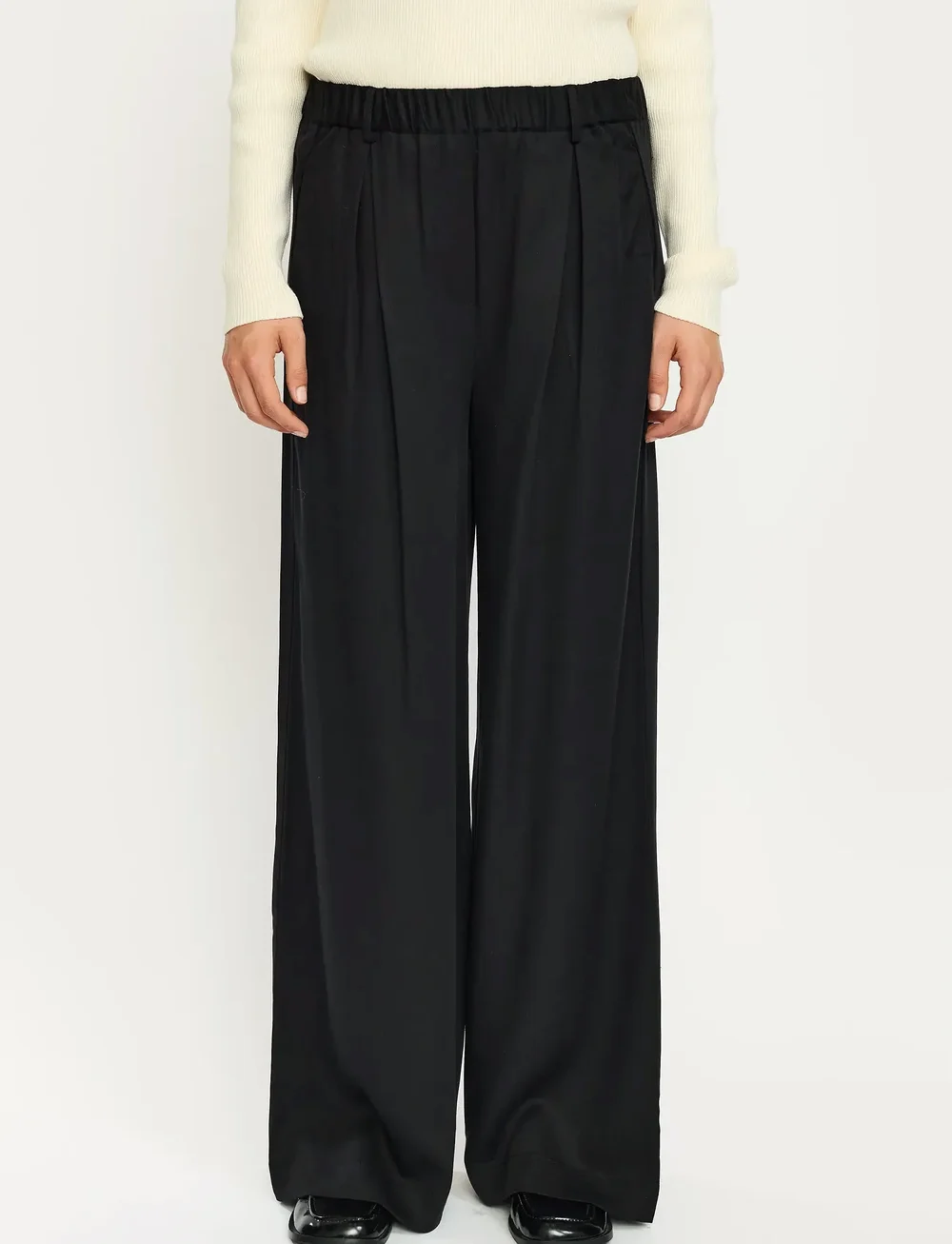 Soft Rebels - SRStormy Midwaist Wide Pant - hosen mit weitem bein - black - 0