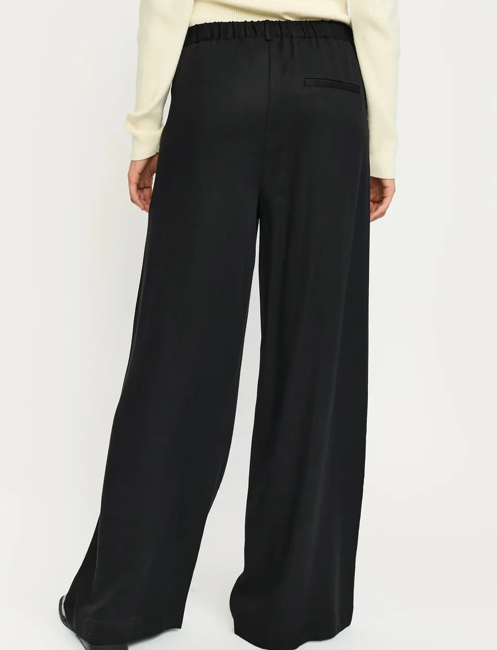 Soft Rebels - SRStormy Midwaist Wide Pant - hosen mit weitem bein - black - 3