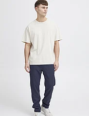 Solid - SDTaiz PA - linen trousers - insignia blue - 2