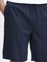 Solid - SDAurelius Elasticated - linen shorts - insignia blue - 5