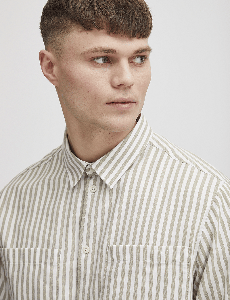 Solid - SDGAMAL - triibulised särgid - tree house - 5